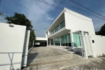 5 Bedroom House for Sale or Rent in Lat Krabang, Bangkok