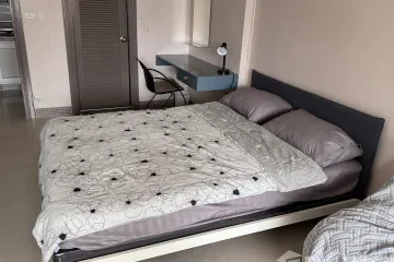 1 Bedroom Condo for rent in Saranjai Mansion, Khlong Toei, Bangkok near BTS Nana