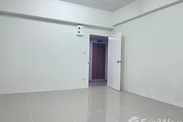Condo for sale in Sinsetthee Resident Town 1, Hua Mak, Bangkok near MRT Yaek Lam Sali