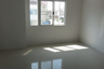 3 Bedroom Townhouse for sale in Sisa Chorakhe Yai, Samut Prakan