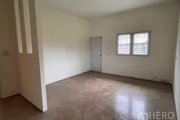 Warehouse / Factory for rent in Bang Phli Yai, Samut Prakan