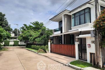 5 Bedroom Townhouse for sale in Bang Chak, Bangkok
