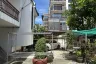 5 Bedroom House for sale in Din Daeng, Bangkok near MRT Thailand Cultural Centre