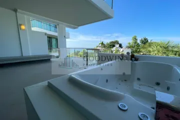 2 Bedroom Condo for sale in Na Kluea, Chonburi
