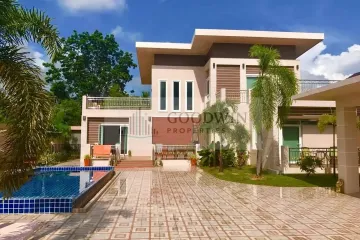 5 Bedroom House for sale in Sattahip, Chonburi