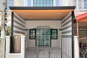 3 Bedroom Townhouse for sale in Baan Poonsinthani 1, Khlong Song Ton Nun, Bangkok