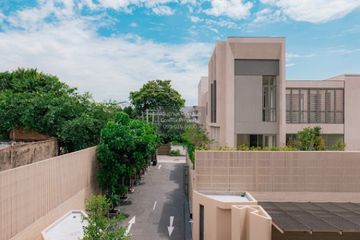 4 Bedroom House for sale in Adler Chan Road, Wat Phraya Krai, Bangkok