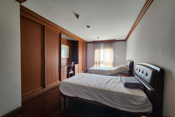 3 Bedroom Condo for sale in Castle Hill Mansion, Phra Khanong Nuea, Bangkok near BTS Ekkamai