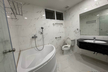 2 Bedroom Condo for rent in Baan Thanon Sarasin, Lumpini, Bangkok near MRT Silom