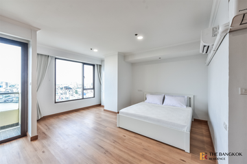 1 Bedroom Condo for rent in Baan Chao Praya, Khlong San, Bangkok near BTS Saphan Taksin