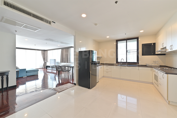 3 Bedroom Condo for rent in Lake Green, Khlong Toei, Bangkok near BTS Nana
