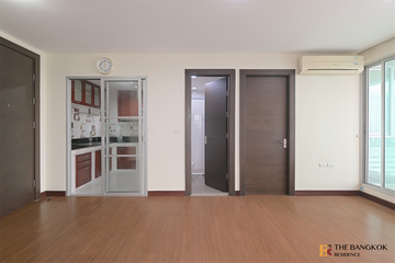 2 Bedroom Condo for sale in 624 Condolette Ratchada 36, Chan Kasem, Bangkok near MRT Chankasem