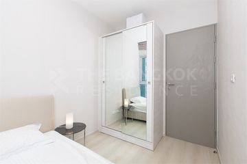 2 Bedroom Condo for sale in Life Ratchadapisek, Huai Khwang, Bangkok near MRT Huai Khwang