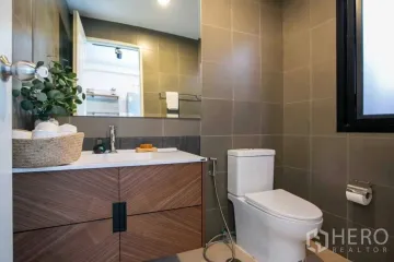 4 Bedroom Townhouse for rent in Areeya Mandarina Sukhumvit 77, Suan Luang, Bangkok near MRT Si Nut