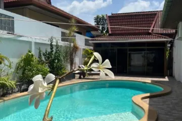 3 Bedroom Villa for sale in Rawai, Phuket