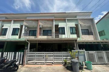 3 Bedroom Townhouse for sale in Tha Kham, Bangkok
