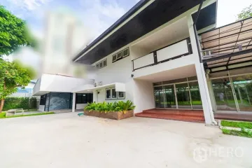 House for rent in Khlong Toei, Bangkok near MRT Queen Sirikit National Convention Centre