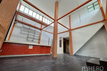 Commercial for rent in Yan Nawa, Bangkok near BTS Sueksa Witthaya