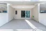 3 Bedroom Townhouse for Sale or Rent in Phra Khanong Nuea, Bangkok near BTS On Nut