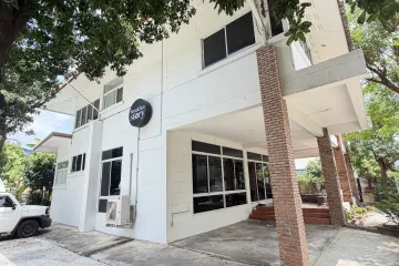 4 Bedroom House for rent in Khlong Tan Nuea, Bangkok