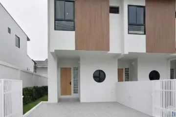3 Bedroom Townhouse for rent in Modern Life Japane Phuket, Si Sunthon, Phuket
