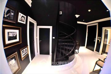 2 Bedroom Condo for rent in The Emporio Place, Khlong Tan, Bangkok near BTS Phrom Phong