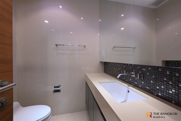 2 Bedroom Condo for sale in The Address Sukhumvit 28, Khlong Tan, Bangkok near BTS Phrom Phong