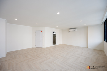 3 Bedroom Condo for sale in Grand Ville House 2, Khlong Toei Nuea, Bangkok near BTS Asoke
