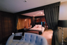 3 Bedroom Condo for sale in Noble Solo, Khlong Tan Nuea, Bangkok near BTS Thong Lo