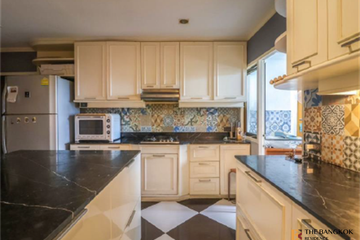 3 Bedroom Condo for sale in Oriental Towers, Khlong Tan Nuea, Bangkok near BTS Thong Lo