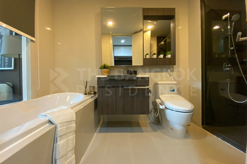 2 Bedroom Condo for sale in Via 49, Khlong Tan Nuea, Bangkok near BTS Phrom Phong
