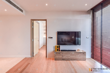 1 Bedroom Condo for rent in Magnolias Waterfront Residences, Khlong Ton Sai, Bangkok near BTS Saphan Taksin
