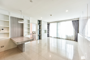 2 Bedroom Condo for rent in Watermark Chaophraya River, Bang Lamphu Lang, Bangkok