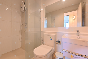 1 Bedroom Condo for sale in Life One Wireless, Lumpini, Bangkok near BTS Ploen Chit