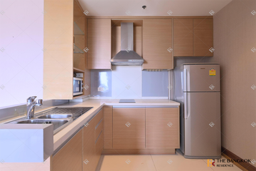 1 Bedroom Condo for sale in The Emporio Place, Khlong Tan, Bangkok near BTS Phrom Phong