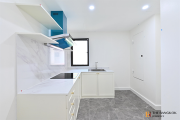 3 Bedroom Condo for sale in Prestige Towers, Khlong Toei Nuea, Bangkok near MRT Sukhumvit
