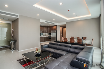 4 Bedroom Condo for rent in Menam Residences Condominium, Wat Phraya Krai, Bangkok