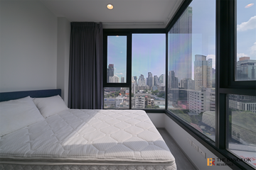 2 Bedroom Condo for rent in XT Ekkamai, Khlong Tan Nuea, Bangkok