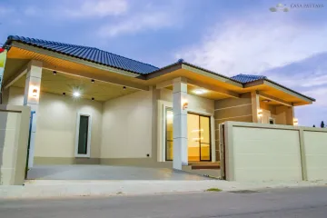 3 Bedroom House for sale in Na Kluea, Chonburi