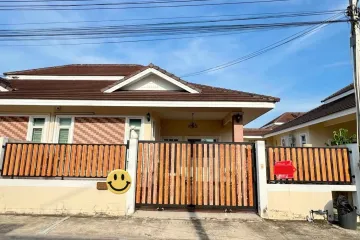 2 Bedroom House for sale in Chokchai Village 10, Nong Prue, Chonburi