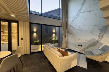 3 Bedroom House for sale in L SCAPE Ratchada 20, Sam Sen Nok, Bangkok near MRT Ratchadaphisek