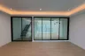 4 Bedroom Townhouse for sale in Phra Khanong Nuea, Bangkok near BTS Phra Khanong
