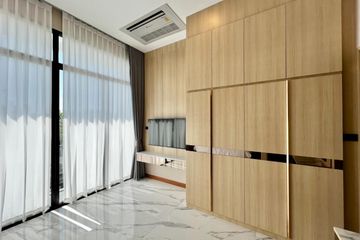 3 Bedroom House for sale in The Lavish, Na Kluea, Chonburi