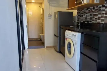 1 Bedroom Condo for rent in Chateau in Town Sukhumvit 64/1, Bang Chak, Bangkok near BTS Punnawithi