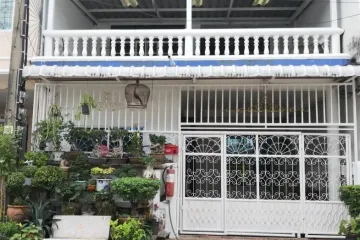 3 Bedroom Townhouse for rent in Din Daeng, Bangkok near MRT Sutthisan