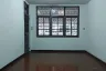 3 Bedroom Townhouse for rent in Din Daeng, Bangkok near MRT Sutthisan