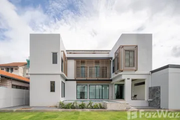 4 Bedroom Villa for sale in Chang Khlan, Chiang Mai