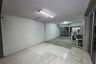 3 Bedroom Commercial for sale in Din Daeng, Bangkok near MRT Huai Khwang