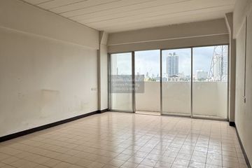 1 Bedroom Condo for sale in T.C. Tower, Huai Khwang, Bangkok near MRT Huai Khwang