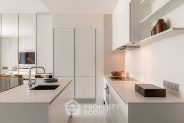 2 Bedroom Condo for sale in Khlong Toei, Bangkok near BTS Nana